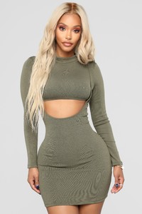 07-30-18_Studio_2_14-00-38_GD1348_Olive0444_NT.jpg