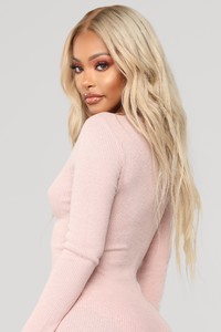 07-31-18_Studio_2_13-49-33_RR18471LA_Mauve0452_AG.jpg