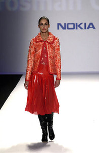 1210229621_GenArtTrosmanChurbaFW2001NYFW1.thumb.jpg.c6dfe34b0ea96dc3c8f5878497b254f3.jpg
