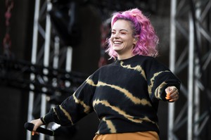         lil120818BZNimage7.jpg