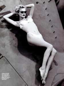 1480092580_NewYorkMagazine7Nov1994postmodernpinupbymichaeloneill03.thumb.jpg.5e233723971db77407aef63f2030d565.jpg