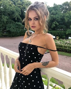 154366630_herIGposted20180806-----.thumb.jpg.b5051d33e320d0f9a3f21947d21bba94.jpg