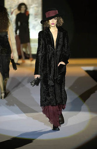 1565378448_MariellaBuraniFW2001MFW4.thumb.jpg.ce627857e44c28fb8f2285f1103a0f4b.jpg