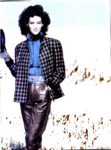 165711796_NewYorkMagazine24Aug1981investinginthebestbyguylebaube01.thumb.jpg.01ce76005df974d12cf276b1126c47c5.jpg