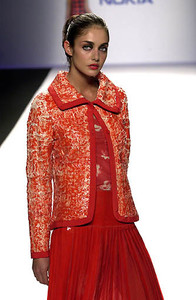 1745959240_GenArtTrosmanChurbaFW2001NYFW3.thumb.jpg.9e7f80ab2425e3a7e1c72d2cd22f1628.jpg