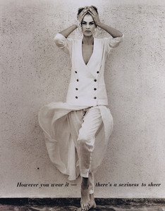 1802701101_sensualityFashionQuarterlyEditorialBonusIssue1990byBollingPowell3.thumb.jpg.c70a6a5a34b989e7940d13f306b64837.jpg