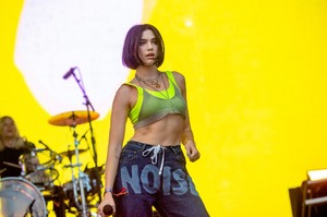          dua060818BZNimage106.jpg