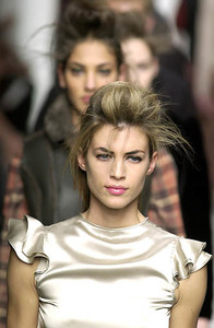1814400185_JohnScherFW2001NYFW6.thumb.jpg.e0b84ac71324be1cb4edf3567b722e56.jpg