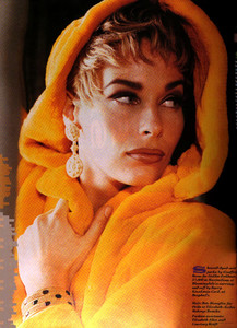1837445398_NewYorkMagazine10Dec1990thefursidebychuckbaker03.thumb.jpg.beaed9416341f8fd8adb3740ba19e003.jpg