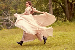 1838209782_HarpersBazaarUKSeptember2018-44.thumb.jpg.71a626f21bd88786e74d0b46d3457c7d.jpg