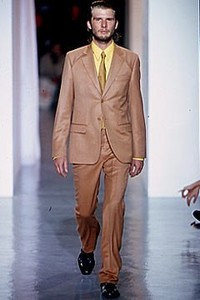 184088971_RichardEdwardsFW2001NYFW1.thumb.jpg.494c90dcee3d81c9606e58c7d32fb10f.jpg