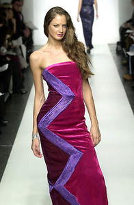 217258423_PaulaHianFW2001NYFW2.thumb.jpg.bc2393e0bbd01d10d815c1b6234883e2.jpg