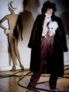 243216629_NewYorkMagazine23Aug1982choicesfortheeightiesbyrenatogrignaschi01.thumb.jpg.0889a276c4b9272a730cc6da1a2e740f.jpg