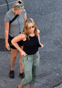            jen110818BZNimage102.jpg