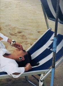 380956373_USVogueFebruary1989basicbluebydemarchelier2.thumb.jpg.f1d57aeb417ef22295f00ab4610994c0.jpg