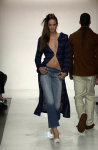 469091770_PrivateCircleFW2001NYFW1.thumb.jpg.100f7739ce4b72f6fed314ca0ba26eca.jpg