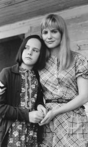 475full-jennifer-jason-leigh.jpg