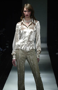 618963706_ThomasSteibruckFW2001NYFW2.thumb.jpg.131eeb74570e1370cbbc9eb4688b37a4.jpg