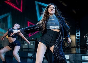 666513605_Hailee-Steinfeld_-Honda-Civic-Tour-2018-in-Clarkston--06(1).thumb.jpg.9ddd3a40d3dfacf8553e54c95bbb689e.jpg