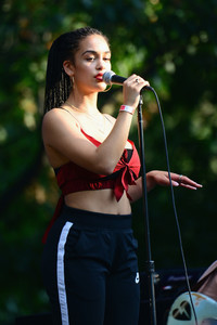 Jorja+Smith+2017+Budweiser+Made+America+Day+Y92o6fWgKr1x.jpg