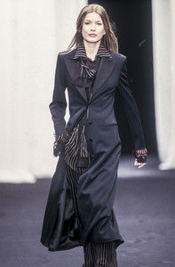 808736603_AlbertaFerretti1993WomenRTW79.thumb.jpg.9ca693b654eecc1e1d944d7a3c643c68.jpg