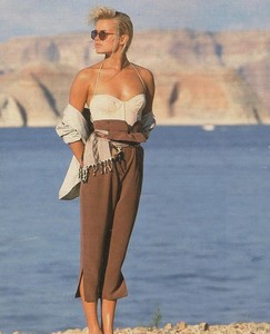 831606750_byMarcKayne02.thumb.jpg.a05411548c486d3eedd7886ab2a766b2.jpg
