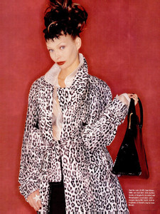 847749169_NewYorkMagazine29Aug1994theclassicandthekookybyalbertwatson05.thumb.jpg.099b1d4ec3476b39e8d9bb033763d483.jpg