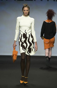88899977_InesValentinitschFW2001MFW1.thumb.jpg.d9add327b467d7b4c917b5ce058d47cc.jpg