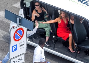            ani110818BZNimage104.jpg