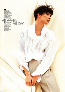 911707440_UKElleAugust1989TheGreatWhiteShirtMichelComte1.thumb.jpg.c97d134efce4e904c4054f0387d2e374.jpg
