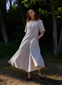 COS-Fall-Winter-2018-Campaign06.thumb.jpg.bee1d51344b71e37c728237503129746.jpg