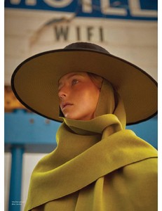 ElleCanada-September2018-page-016.jpg