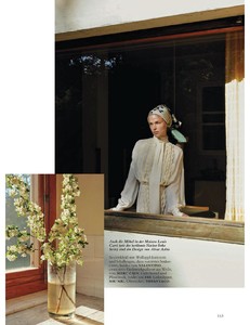Harper_s_Bazaar_9.18-page-008.jpg