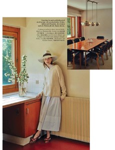 Harper_s_Bazaar_9.18-page-011.jpg