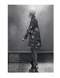 Harper_s_Bazaar_9.18-page-026.jpg
