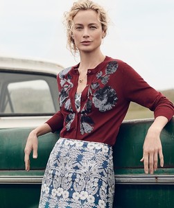 J-Crew-Floral-Print-Style-Guide03.thumb.jpg.694f606997ce13b1242a25da03642cfa.jpg