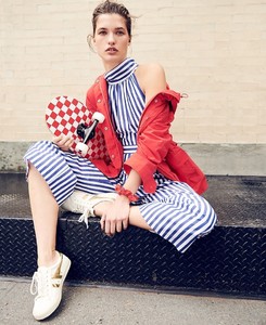 J-Crew-Stripes-Lookbook02.thumb.jpg.1c4581a043e3b314a2a72d3a0fdf35ae.jpg