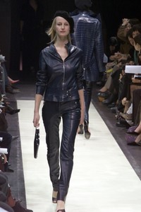 LOUIS-VUITTON-FALL-2000-RTW-46-ESTHER-DE-JONG-2D3T8544.JPG