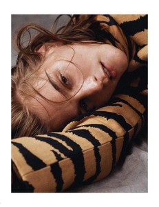 Marie.Claire.793-43.jpg