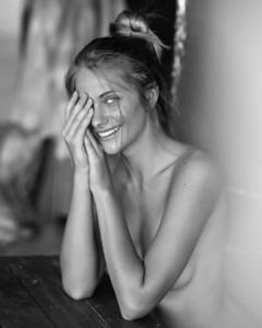book-raluca-mos77.jpg