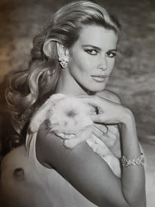 claudia-schiffer-high-quality-photoshoots_mag-scans-pic-679.jpg