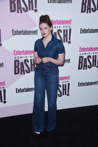 danielle-rose-russell-at-entertainment-weekly-annual-comic-con-party-in-san-diego-9.thumb.jpg.60fd7182fa64fac6e4988934a97bf812.jpg