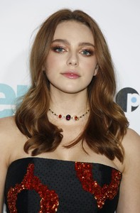 danielle-rose-russell-at-wonder-premiere-in-los-angeles-11-14-2017-12.thumb.jpg.278e0eb1ddff5926b02109e205c52d89.jpg