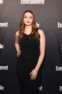 danielle-rose-russell-attends-entertainment-weekly-amp-people-new-york-upfronts-celebration-at-the-bowery-hotel-in-nyc-may-14-2018-3.thumb.jpg.30adc444d7edf41554007f75ad04fbb9.jpg