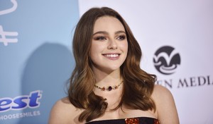 danielle-rose-russell-wonder-premiere-in-westwood-3.thumb.jpg.2945c13e40d5b08fc15e1a1427f4f657.jpg