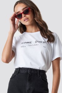 episodes_game_over_oversized_tee_1018-001604-0001_01a.jpg