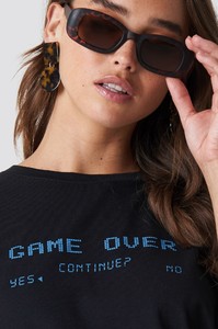 episodes_game_over_oversized_tee_1018-001604-0002_04g.jpg