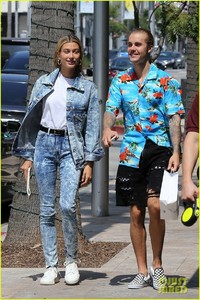 hailey-baldwin-wears-denim-outfit-to-church-with-justin-bieber-25.jpg