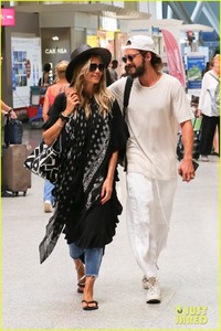 heidi-klum-tom-kaulitz-airport-august-2018-05.jpg