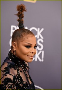 janet-jackson-black-girls-rock-2018-07.jpg